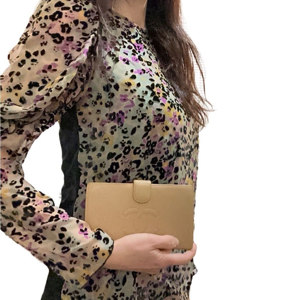 CHANEL Beige Leather CC Snap Clutch - Picture 9 of 15